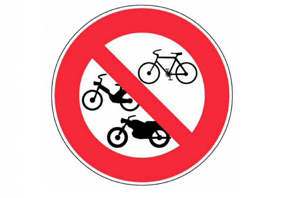 PANNEAU PVC ROND INTERDIT AUX 2 ROUES