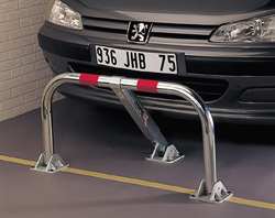 BARRIÈRE DE PARKING RABATTABLE