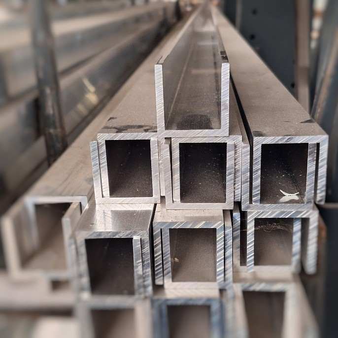 U ALUMINIUM